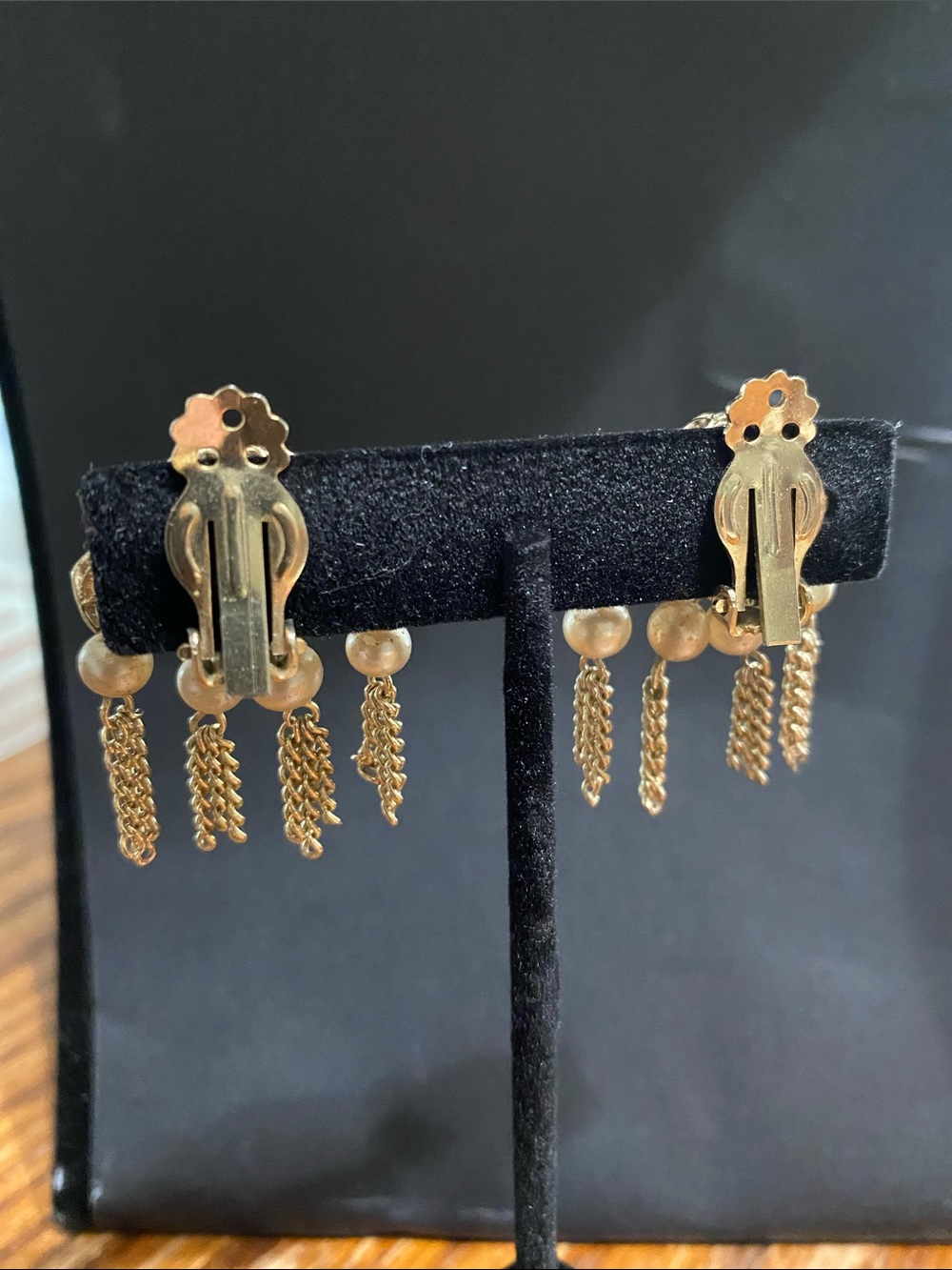 VTG Gold Filigree Pearl Tassel Cha Cha Drop Clip Earrings - Picture 2 of 4